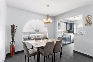 Photo #3: 2771625 Listing