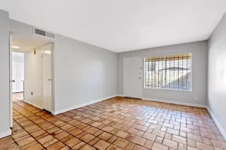 Photo #4: 2771675 Listing 