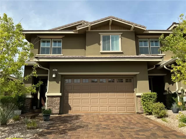 MLS: 2771796 Condo For Sale