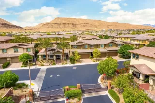 Photo #2: 2771796 Listing