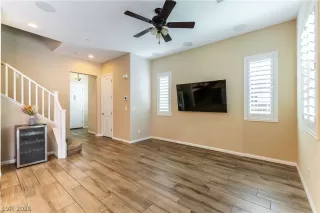 Photo #4: 2771796 Listing