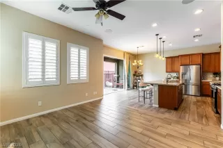 Photo #5: 2771796 Listing