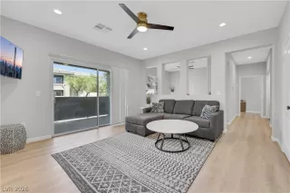 Photo #2: 2771801 Listing