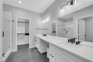 Photo #4: 2771801 Listing