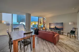 Photo #5: 2771811 Listing 