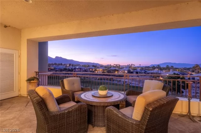 MLS: 2771825 Condo For Sale