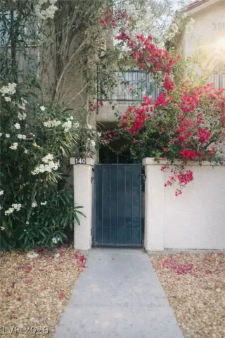 Photo #1: 2771833 Listing 