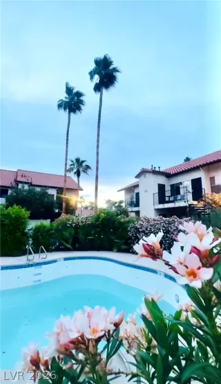 Photo #2: 2771833 Listing 