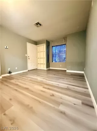 Photo #5: 2771833 Listing 