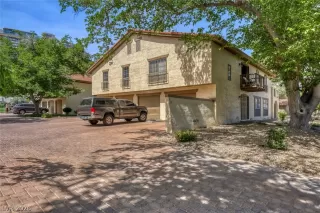 Photo #4: 2771837 Listing