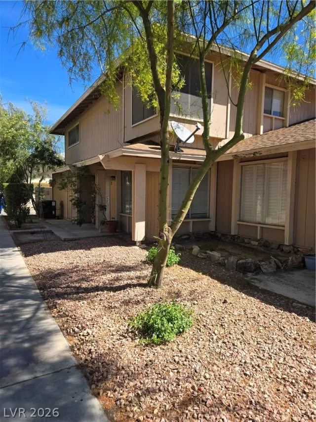 MLS: 2771892 Condo For Sale