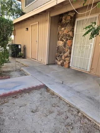 Photo #2: 2771892 Listing 