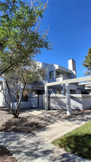 Photo #2: 2771906 Listing