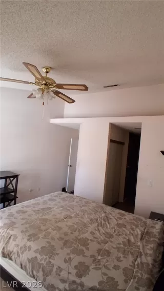 Photo #6: 2771906 Listing