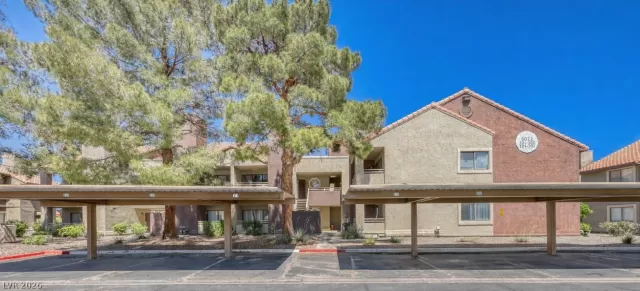 MLS: 2771913 Condo For Sale