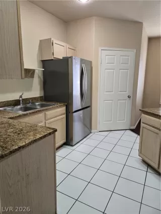 Photo #2: 2771945 Listing