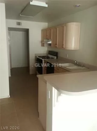 Photo #5: 2771974 Listing