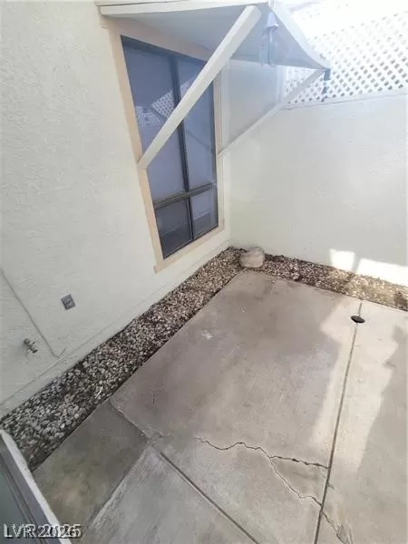 MLS: 2771976 Condo For Sale