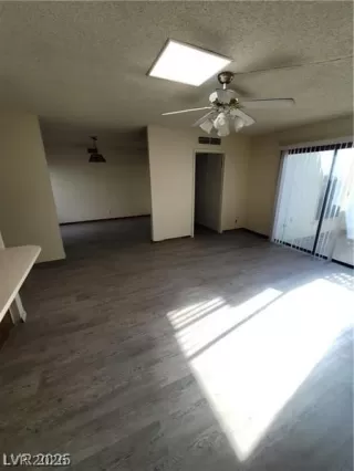 Photo #4: 2771976 Listing 