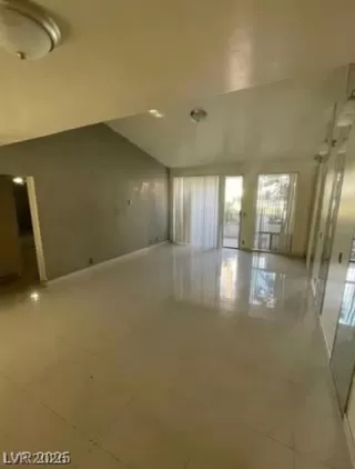 Photo #5: 2771979 Listing 