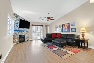 Photo #4: 2772029 Listing