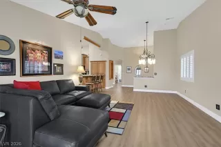 Photo #5: 2772029 Listing