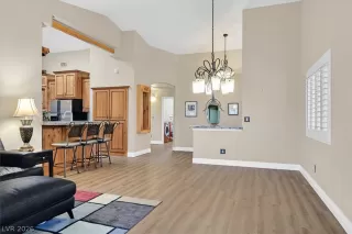 Photo #6: 2772029 Listing