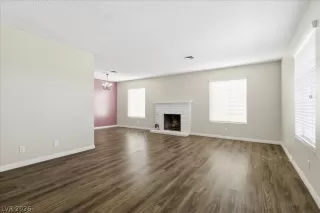 Photo #2: 2772036 Listing