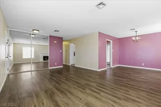 Photo #4: 2772036 Listing