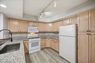 Photo #3: 2772053 Listing