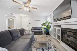 Photo #6: 2772053 Listing