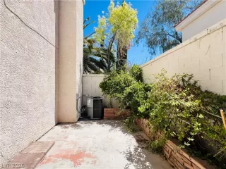 Photo #1: 2772061 Listing 