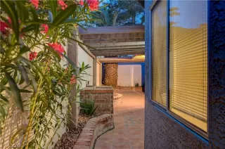 Photo #6: 2772074 Listing