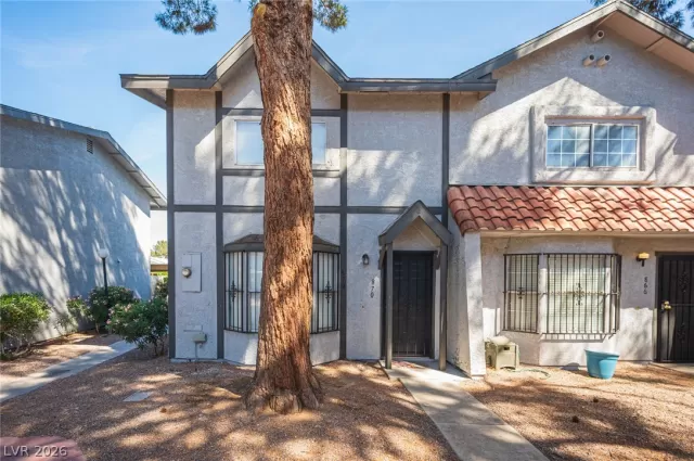 MLS: 2772095 Condo For Sale