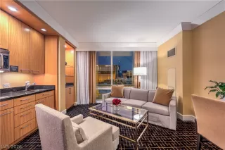 Photo #2: 2772103 Listing