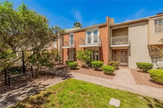 Photo #2: 2772107 Listing