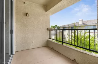 Photo #4: 2772121 Listing