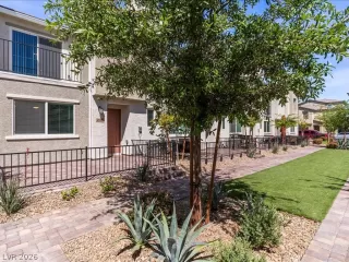 Photo #5: 2772134 Listing