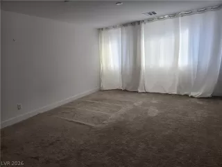 Photo #6: 2772189 Listing