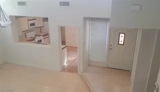 Photo #6: 2772224 Listing