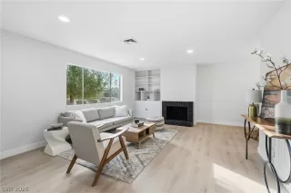 Photo #6: 2772335 Listing