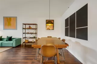 Photo #2: 2772361 Listing