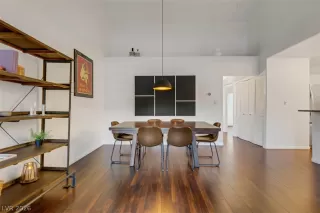 Photo #3: 2772361 Listing