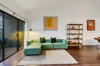 Photo #4: 2772361 Listing