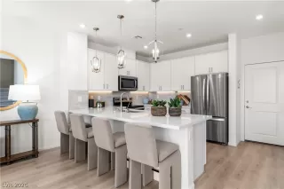 Photo #4: 2772599 Listing 