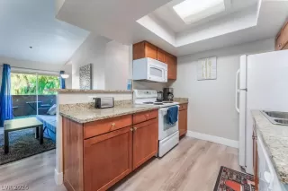 Photo #5: 2772600 Listing 