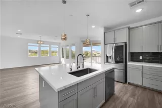 Photo #3: 2772602 Listing 