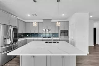 Photo #5: 2772602 Listing 