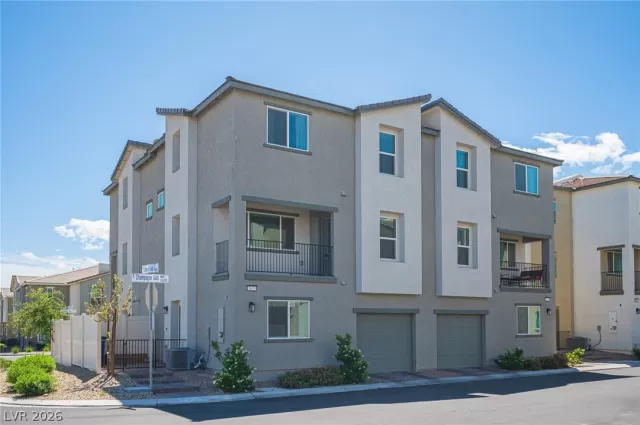 MLS: 2772627 Condo For Sale