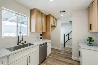 Photo #5: 2772656 Listing